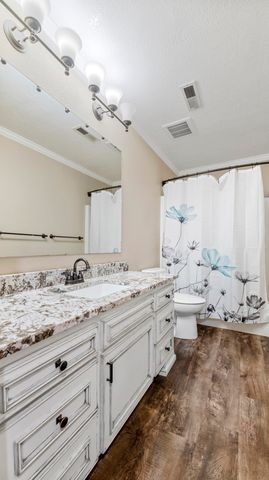4700 Scenic Avenue, Central Point, OR 97502
