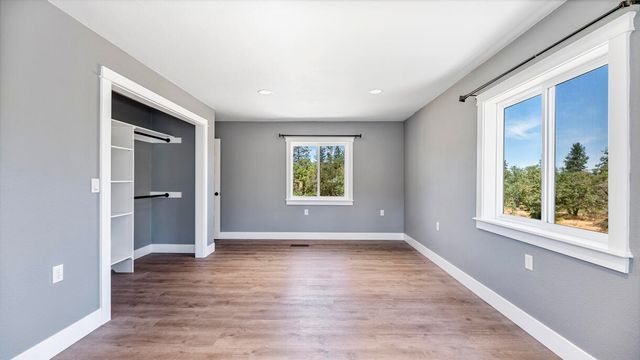 4700 Scenic Avenue, Central Point, OR 97502