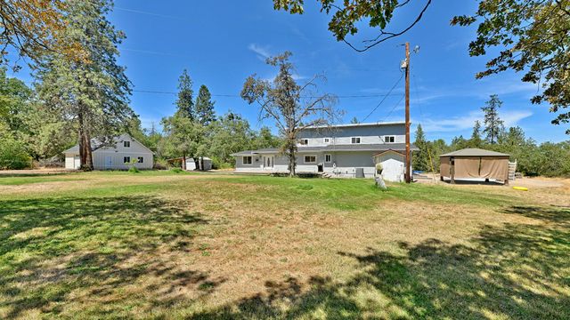 4700 Scenic Avenue, Central Point, OR 97502