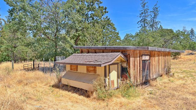 4700 Scenic Avenue, Central Point, OR 97502