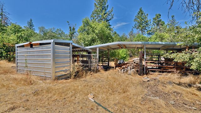 4700 Scenic Avenue, Central Point, OR 97502