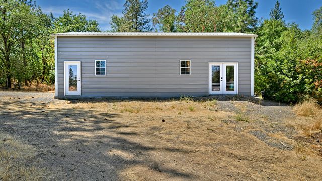 4700 Scenic Avenue, Central Point, OR 97502