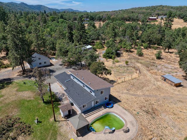 4700 Scenic Avenue, Central Point, OR 97502