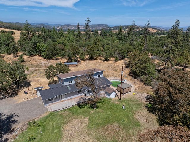 4700 Scenic Avenue, Central Point, OR 97502