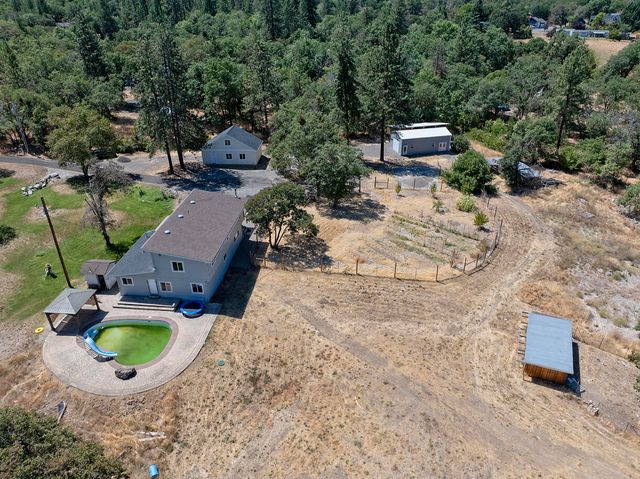 4700 Scenic Avenue, Central Point, OR 97502