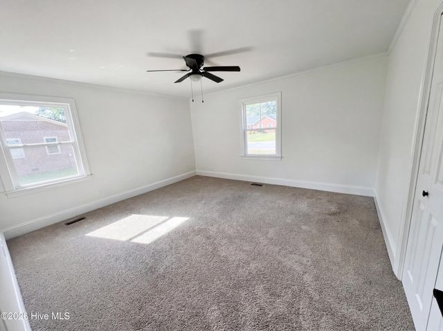 513 Greenfield Boulevard, Greenville, NC 27834