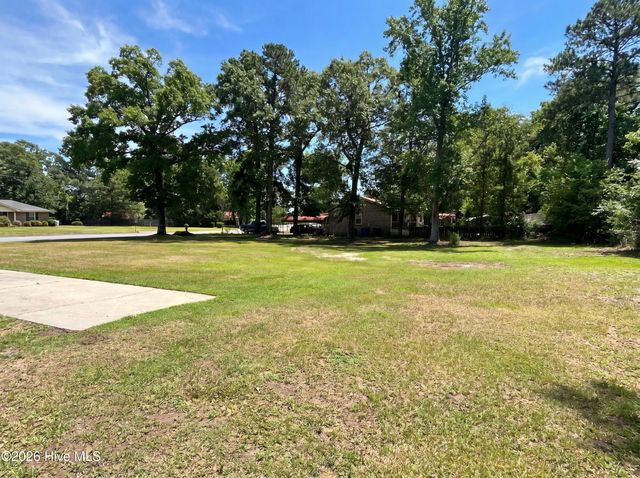 513 Greenfield Boulevard, Greenville, NC 27834