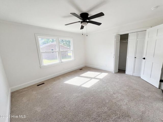 513 Greenfield Boulevard, Greenville, NC 27834