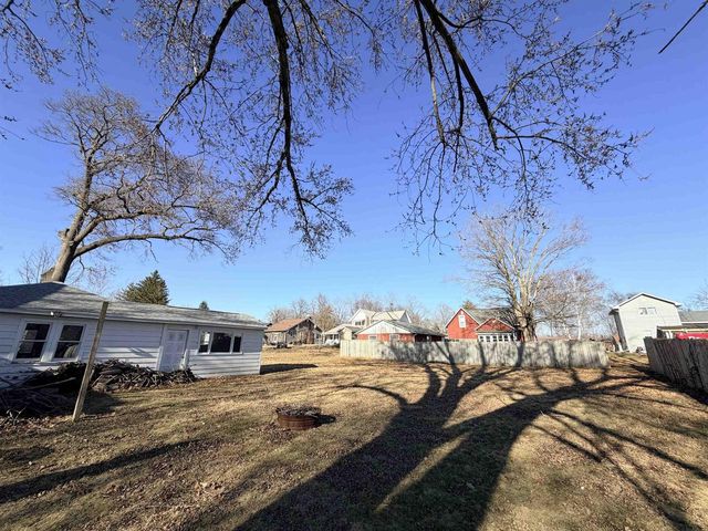 102 N Taylor Street, Albany, WI 53502