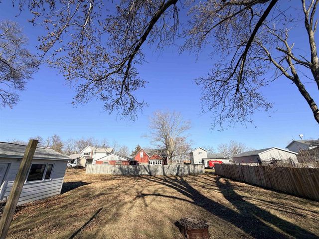 102 N Taylor Street, Albany, WI 53502