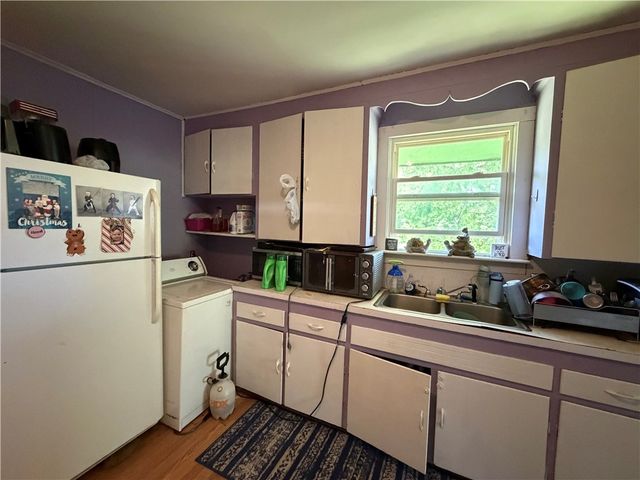 611 N Hughes Street, Huntsville, AR 72740