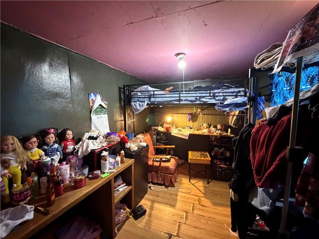 611 N Hughes Street, Huntsville, AR 72740