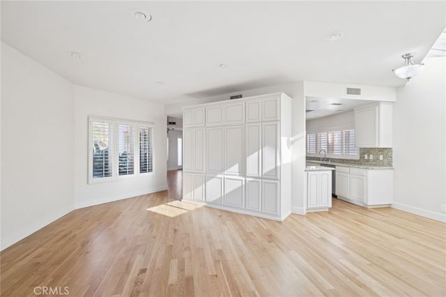 721 Marigold Avenue, Corona Del Mar, CA 92625
