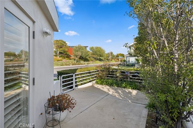 721 Marigold Avenue, Corona Del Mar, CA 92625