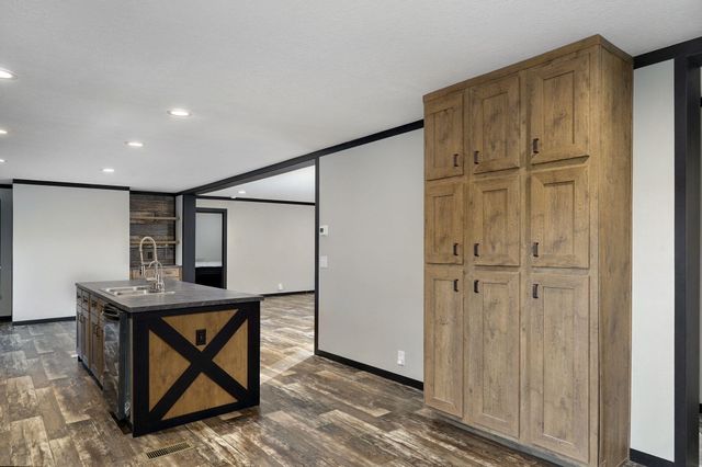 1700 N Farm Road 93, Springfield, MO 65802