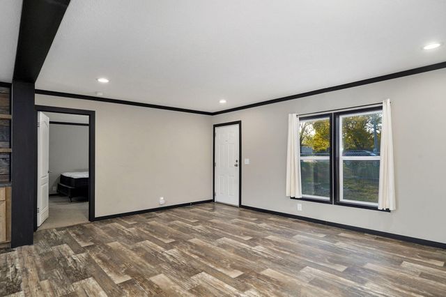 1700 N Farm Road 93, Springfield, MO 65802