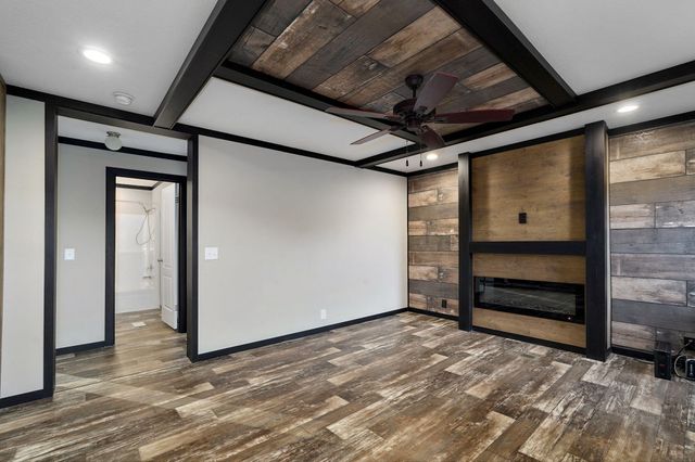 1700 N Farm Road 93, Springfield, MO 65802