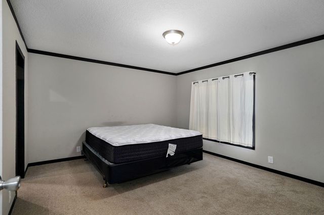 1700 N Farm Road 93, Springfield, MO 65802