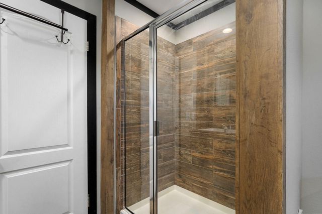 1700 N Farm Road 93, Springfield, MO 65802