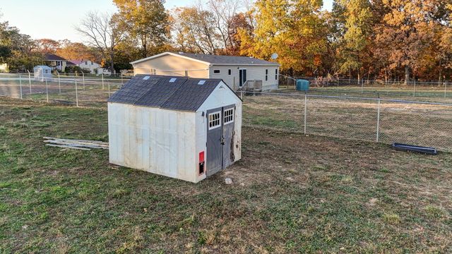 1700 N Farm Road 93, Springfield, MO 65802