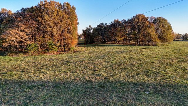 1700 N Farm Road 93, Springfield, MO 65802