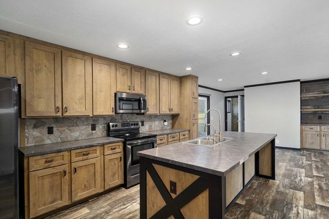 1700 N Farm Road 93, Springfield, MO 65802