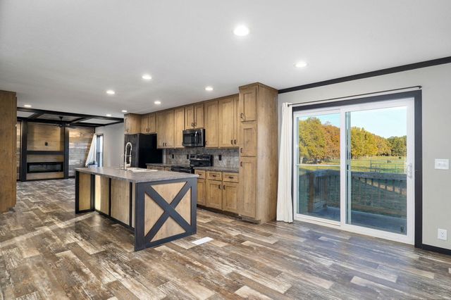 1700 N Farm Road 93, Springfield, MO 65802