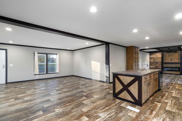 1700 N Farm Road 93, Springfield, MO 65802