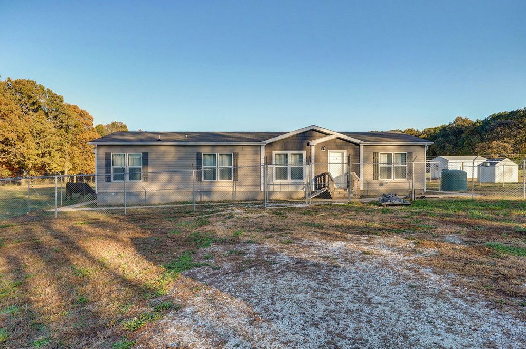 1700 N Farm Road 93, Springfield, MO 65802