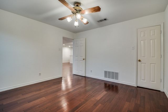 2817 Woods Lane, Garland, TX 75044