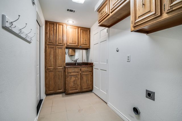 2817 Woods Lane, Garland, TX 75044