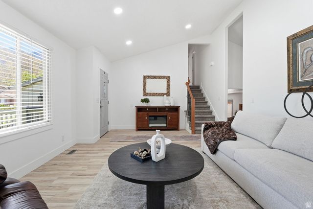 3162 E CANDYTUFT ST, Cottonwood Heights, UT 84121