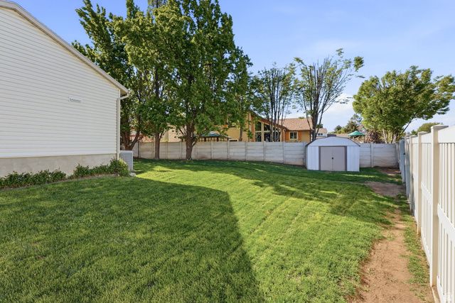 3162 E CANDYTUFT ST, Cottonwood Heights, UT 84121
