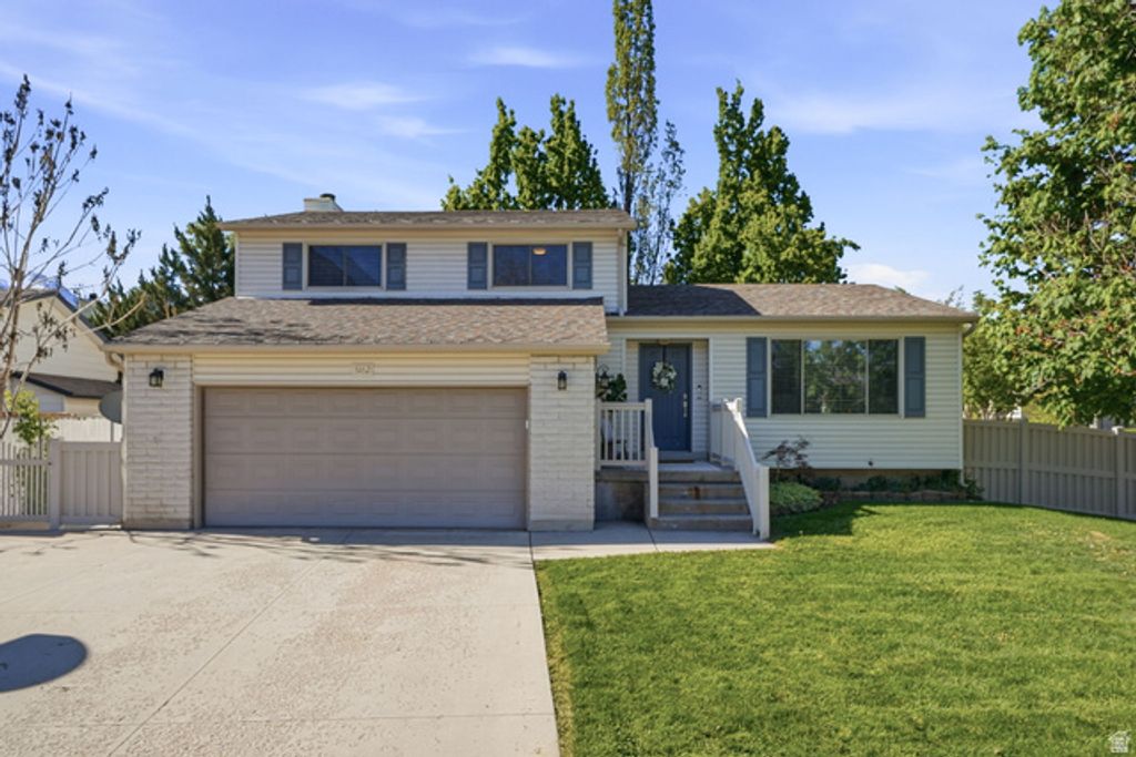 3162 E CANDYTUFT ST, Cottonwood Heights, UT 84121
