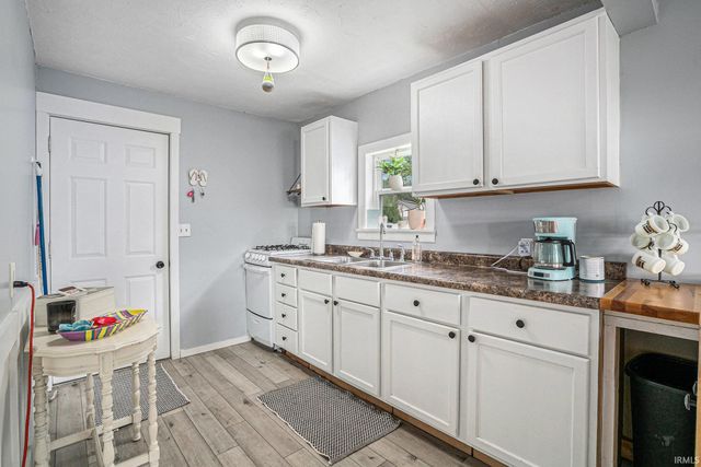 40 EMS B56 Lane, Warsaw, IN 46582