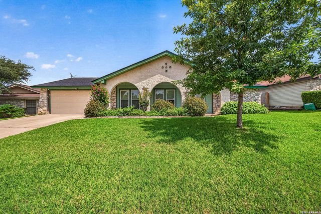 8005 HARPER VALLEY ST, Live Oak, TX 78233