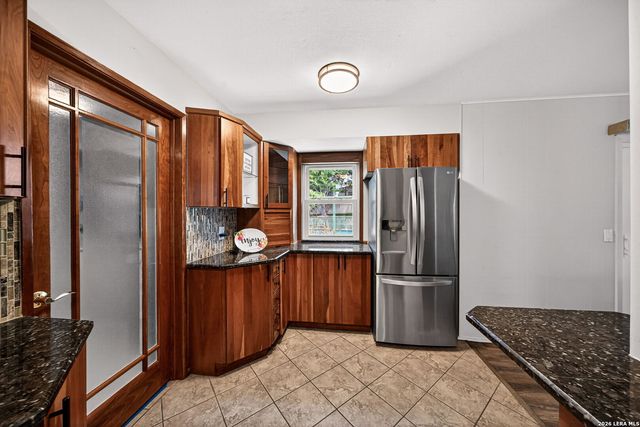 8005 HARPER VALLEY ST, Live Oak, TX 78233