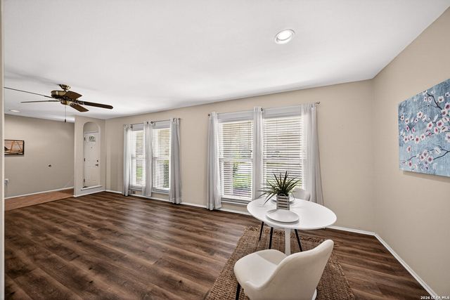 8005 HARPER VALLEY ST, Live Oak, TX 78233