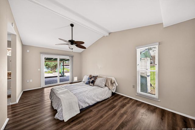 8005 HARPER VALLEY ST, Live Oak, TX 78233