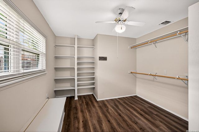 8005 HARPER VALLEY ST, Live Oak, TX 78233