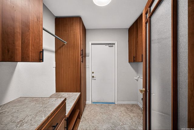 8005 HARPER VALLEY ST, Live Oak, TX 78233
