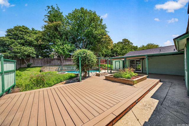 8005 HARPER VALLEY ST, Live Oak, TX 78233