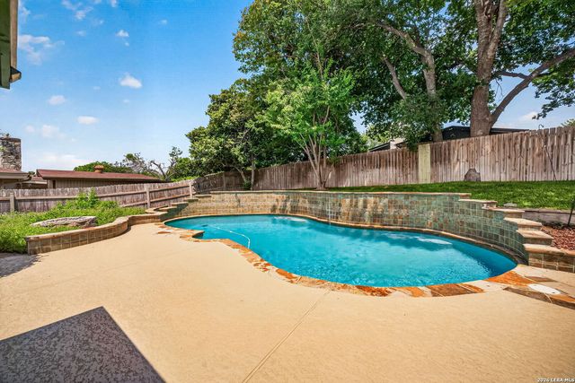 8005 HARPER VALLEY ST, Live Oak, TX 78233