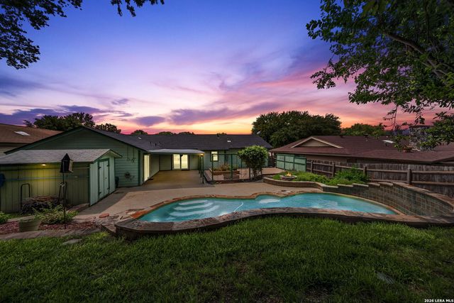 8005 HARPER VALLEY ST, Live Oak, TX 78233