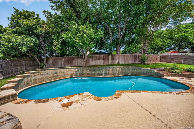 8005 HARPER VALLEY ST, Live Oak, TX 78233