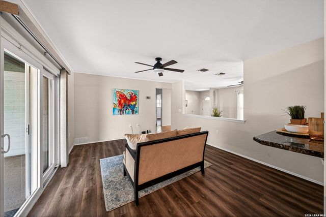 8005 HARPER VALLEY ST, Live Oak, TX 78233