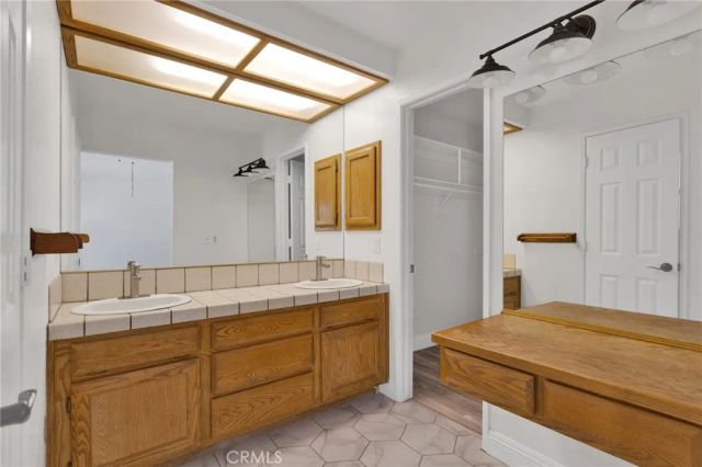 13250 Meteor Drive, Victorville, CA 92395