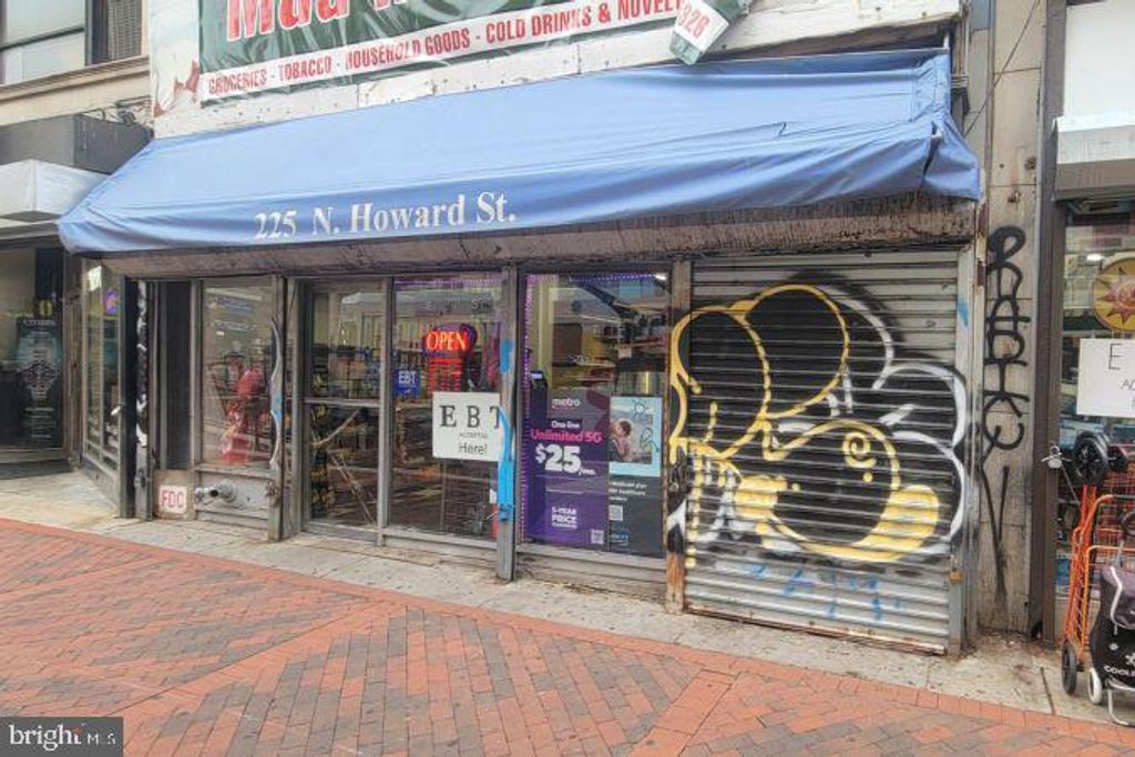 Image 2 of property listing at 225 N HOWARD ST, Baltimore, MD 21201