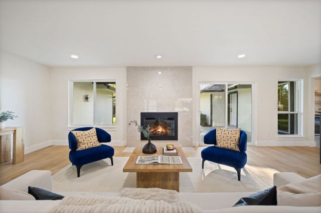 9406 Hilldale Drive, Dallas, TX 75231
