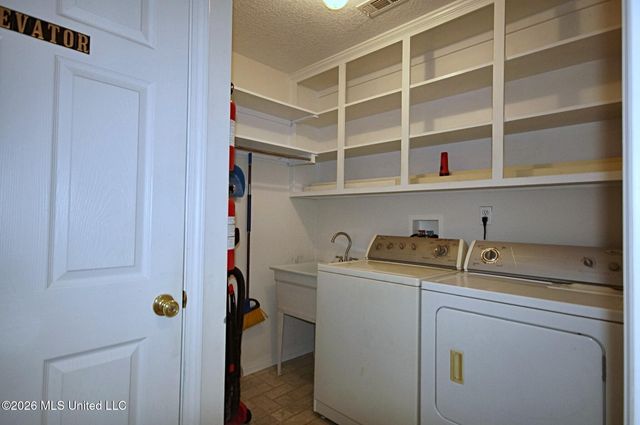 6008 Saint Martin Road, Biloxi, MS 39532